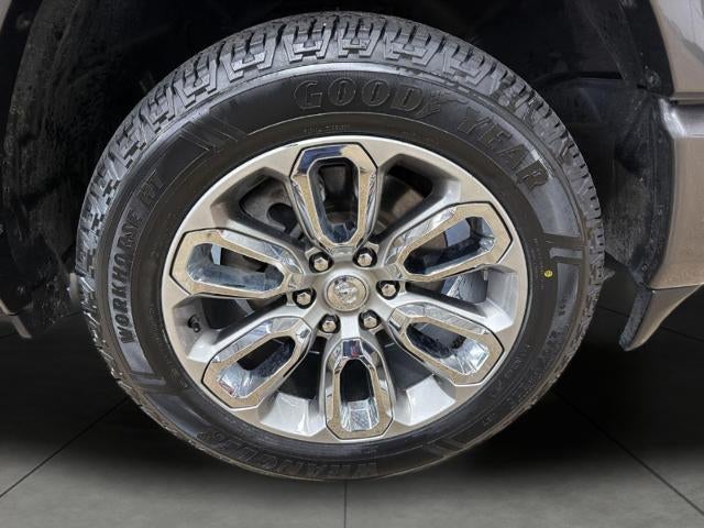 2022 RAM 1500 Laramie 4x4 Crew Cab 5'7 Box