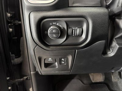 2022 RAM 1500 Laramie 4x4 Crew Cab 5'7 Box