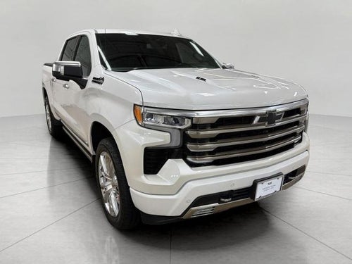 2022 Chevrolet Silverado 1500 4WD Crew Cab 147 High Country