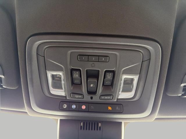 2022 Chevrolet Silverado 1500 4WD Crew Cab 147 High Country