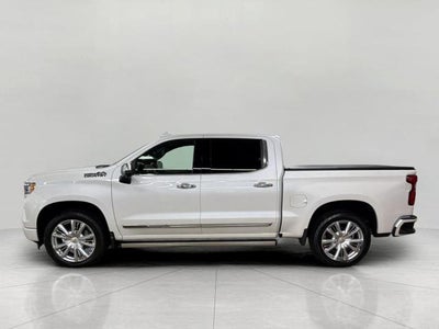 2022 Chevrolet Silverado 1500 4WD Crew Cab 147 High Country