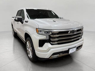 2022 Chevrolet Silverado 1500 4WD Crew Cab 147 High Country