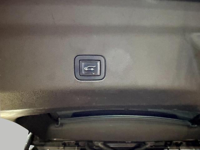 2021 Chevrolet Suburban 4WD 4dr Premier