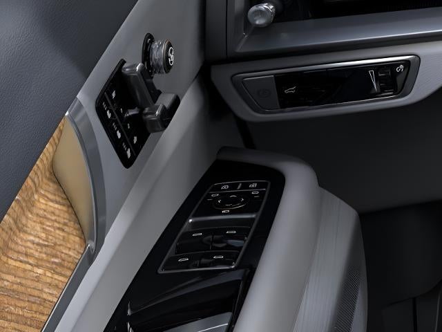 2027 Cadillac VISTIQ AWD 4dr Luxury