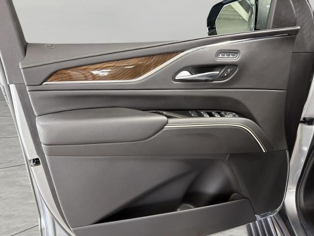 2023 Cadillac Escalade ESV 4WD 4dr Sport Platinum