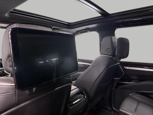 2025 Cadillac Escalade ESV 4WD 4dr Premium Luxury