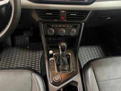 2022 Volkswagen Taos SE 4MOTION