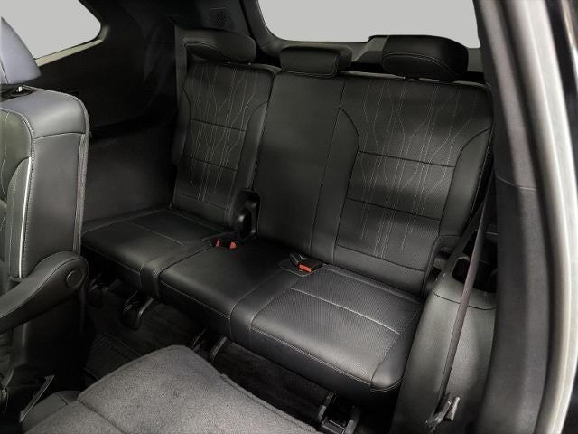2025 Buick Enclave 4dr Avenir