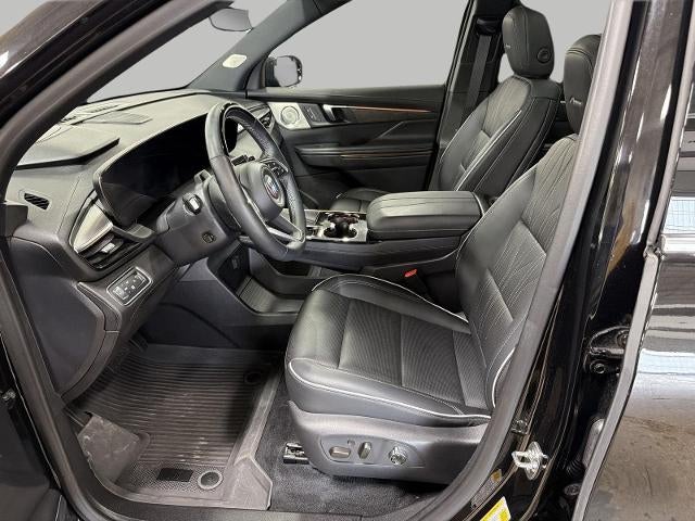 2025 Buick Enclave 4dr Avenir