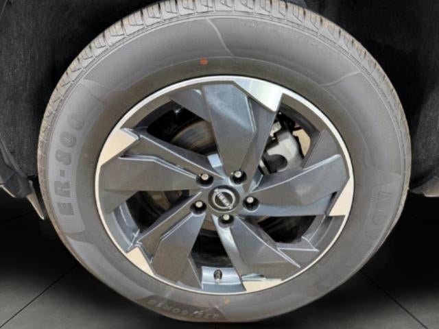 2025 Nissan Rogue AWD SV