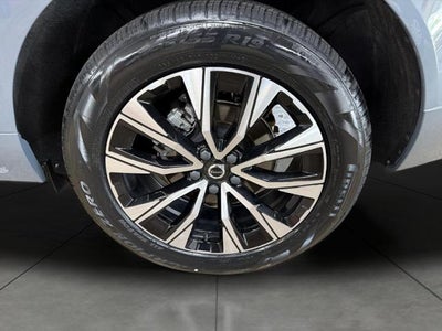 2023 Volvo XC60 B5 AWD Plus Bright Theme