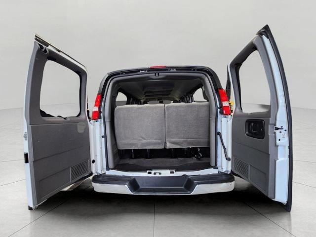 2025 Chevrolet Express Passenger 3500 RWD 3500 155 LT