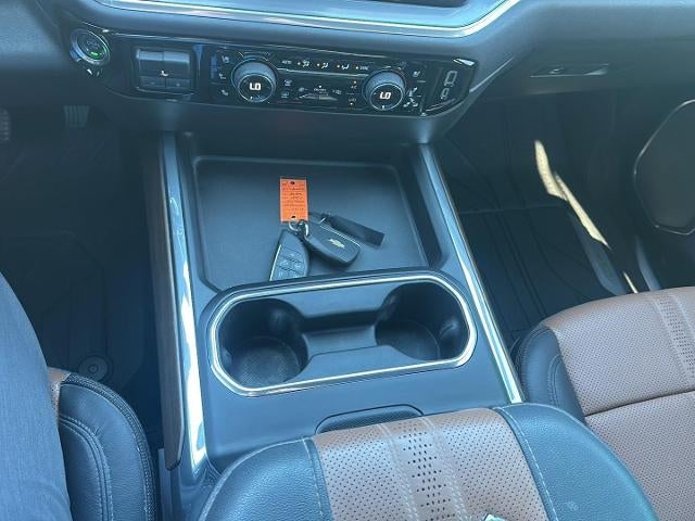 2025 Chevrolet Silverado 3500 HD 4WD Crew Cab 159 High Country