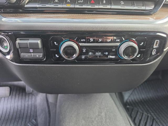 2023 Chevrolet Silverado 1500 4WD Double Cab 147 RST