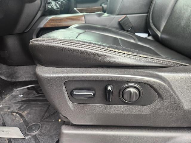 2019 Chevrolet Silverado 1500 4WD CREW CAB 147 HIGH COUNTRY **HEATED & VENTILATED FRONT SEATS**MEMORY DRIVER SEAT**UNIVERSAL HOME