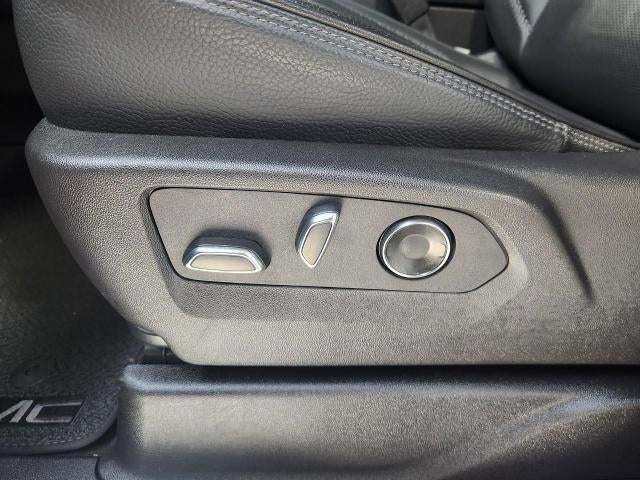 2025 GMC Yukon XL 4WD 4DR DENALI **HEATED FRONT & REAR SEATS**HD SURROUND VISION**ADAPTIVE CRUISE CONTROL**