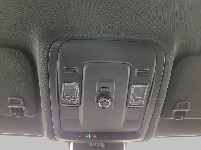 2025 Chevrolet Suburban 4WD 4dr Z71