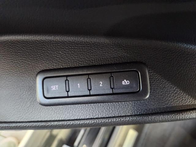 2019 Chevrolet Tahoe 4WD 4DR PREMIER **ADAPTIVE CRUISE CONTROL**HEADS-UP DISPLAY**TRI-ZONE HEATING AND COOLING**