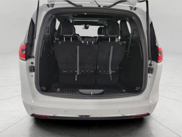 2026 Chrysler Pacifica Limited FWD
