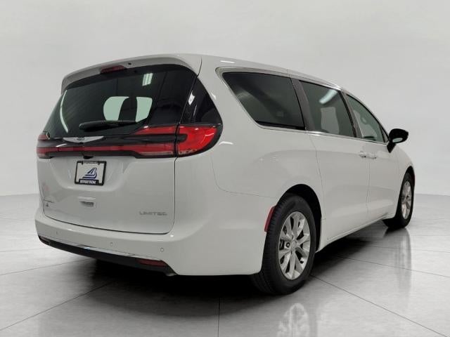 2026 Chrysler Pacifica Limited FWD