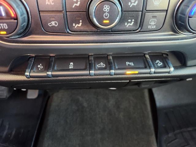 2017 Chevrolet Silverado 1500 4WD Crew Cab 143.5 LT w/2LT