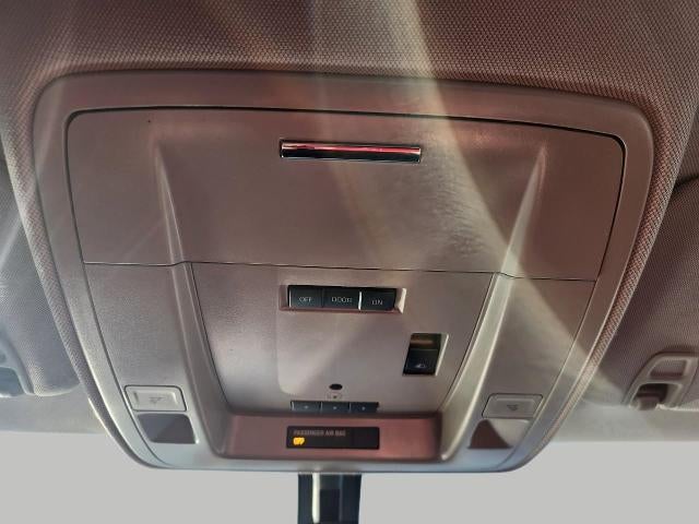 2017 Chevrolet Silverado 1500 4WD Crew Cab 143.5 LT w/2LT