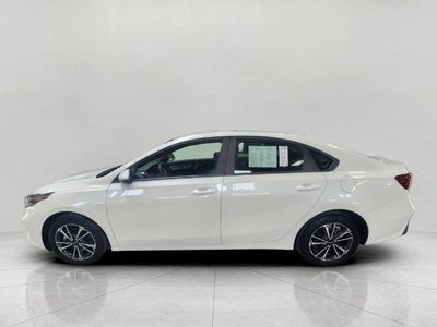 2024 Kia Forte LXS IVT **REMOTE KEYLESS ENTRY**BLIND SPOT COLLISION AVOIDANCE ASSIST**HEATED SIDE MIRRORS**