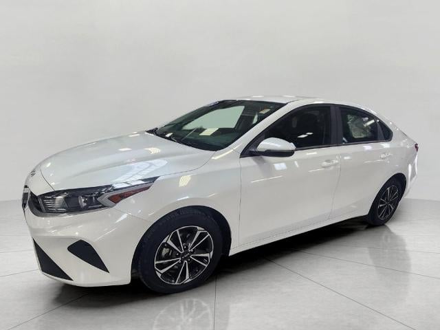 2024 Kia Forte LXS IVT **REMOTE KEYLESS ENTRY**BLIND SPOT COLLISION AVOIDANCE ASSIST**HEATED SIDE MIRRORS**