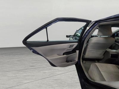 2016 Toyota Camry 4dr Sdn I4 Auto LE