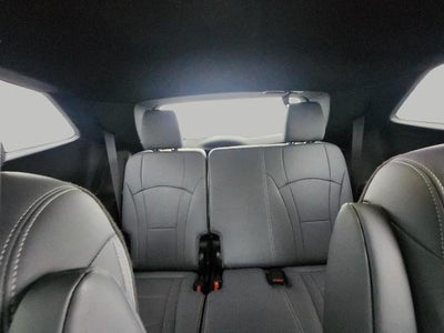 2023 Buick Enclave AWD 4DR ESSENCE **GARAGE DOOR TRANSMITTER**HEATED FRONT SEATS**DUAL ZONE CLIMATE CONTROL**