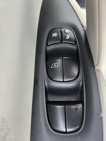 2018 Nissan Rogue Sport 2018.5 AWD SV **REMOTE KEYLESS ENTRY**DUAL ZONE CLIMATE**ROOF RAILS**