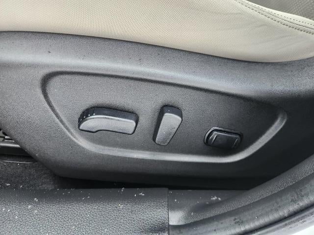 2018 Nissan Rogue Sport 2018.5 AWD SV **REMOTE KEYLESS ENTRY**DUAL ZONE CLIMATE**ROOF RAILS**